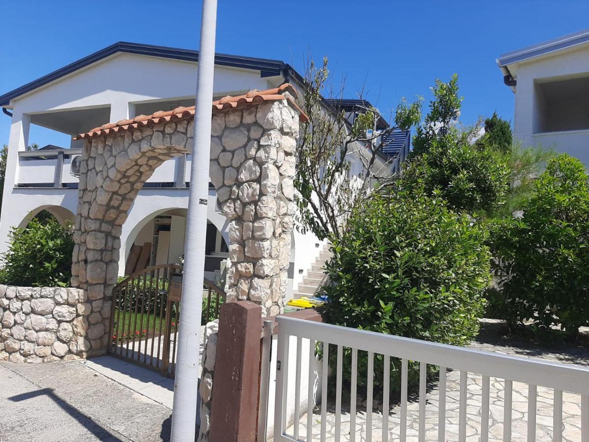 H&F Apartmani Вир Экстерьер фото