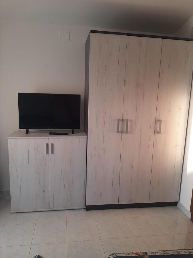 H&F Apartmani Вир Экстерьер фото