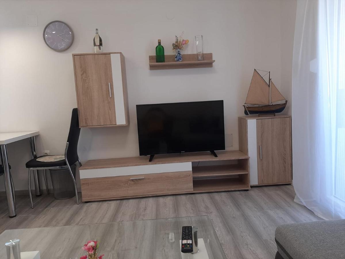 H&F Apartmani Вир Экстерьер фото
