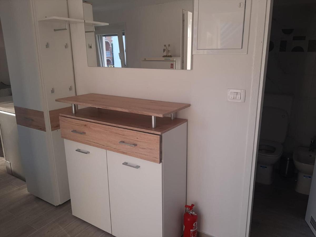H&F Apartmani Вир Экстерьер фото