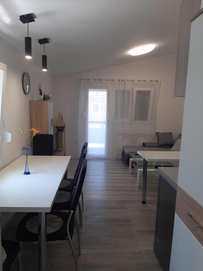 H&F Apartmani Вир Экстерьер фото