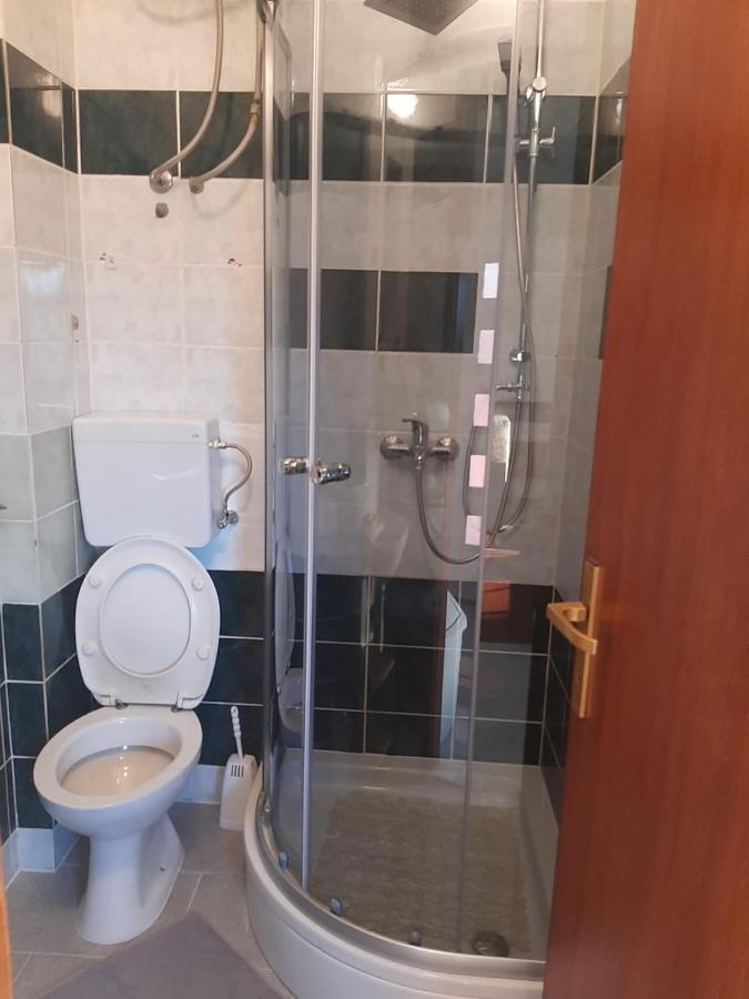 H&F Apartmani Вир Экстерьер фото