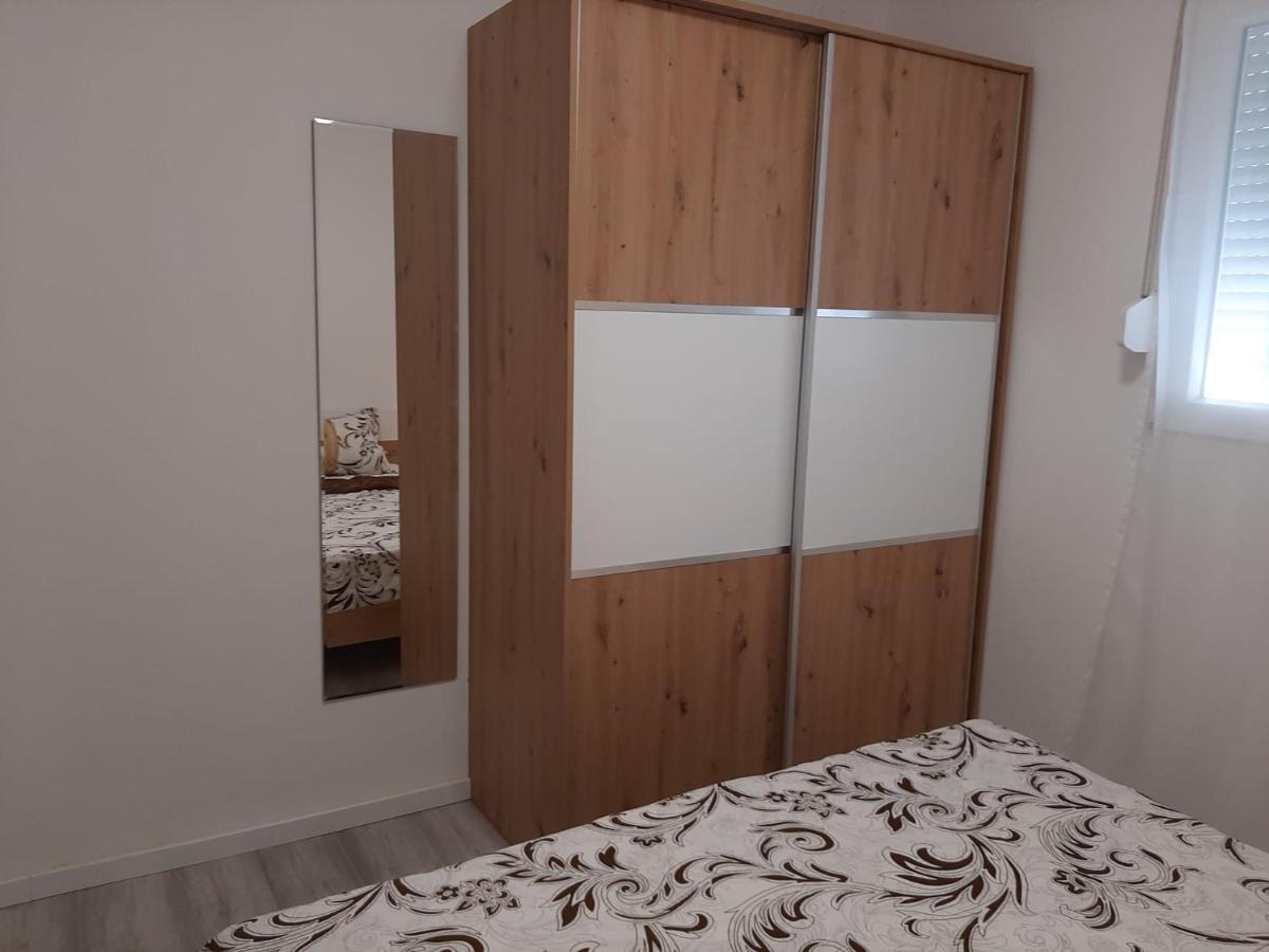 H&F Apartmani Вир Экстерьер фото