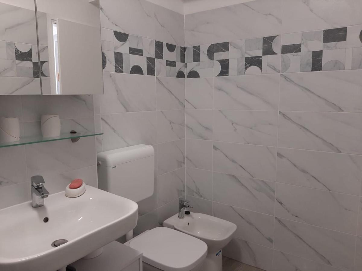 H&F Apartmani Вир Экстерьер фото