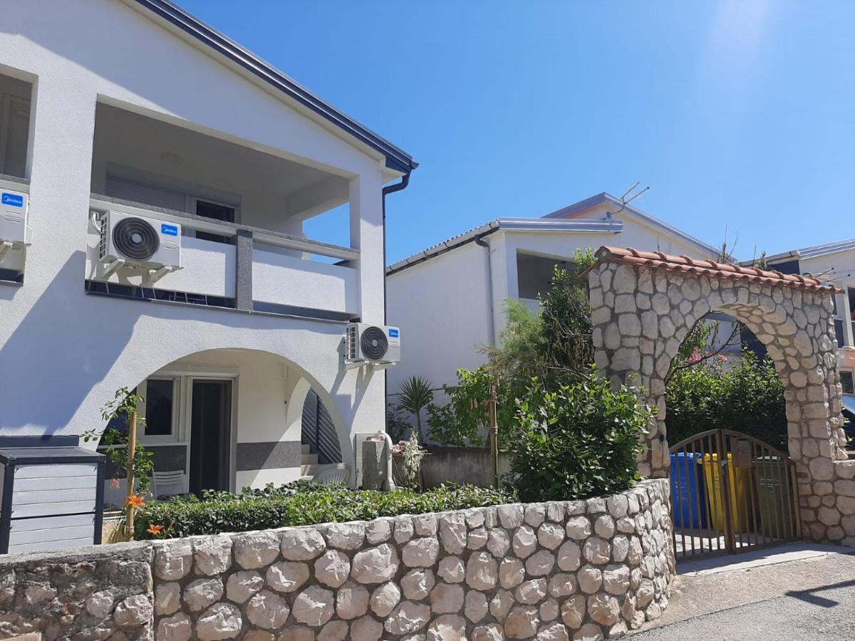 H&F Apartmani Вир Экстерьер фото