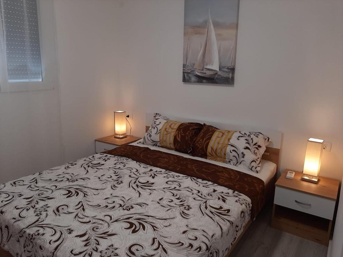 H&F Apartmani Вир Экстерьер фото